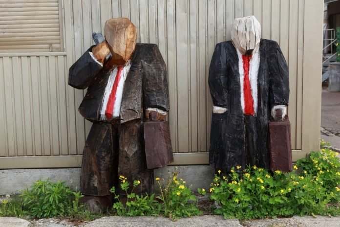 誤解されやすい日本のビジネスマナー、世界と違うところはどこ？